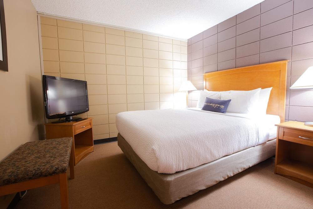 Neighbourhood Inn Hotels In Bonnyville エクステリア 写真